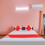 Hotel O M H Grand