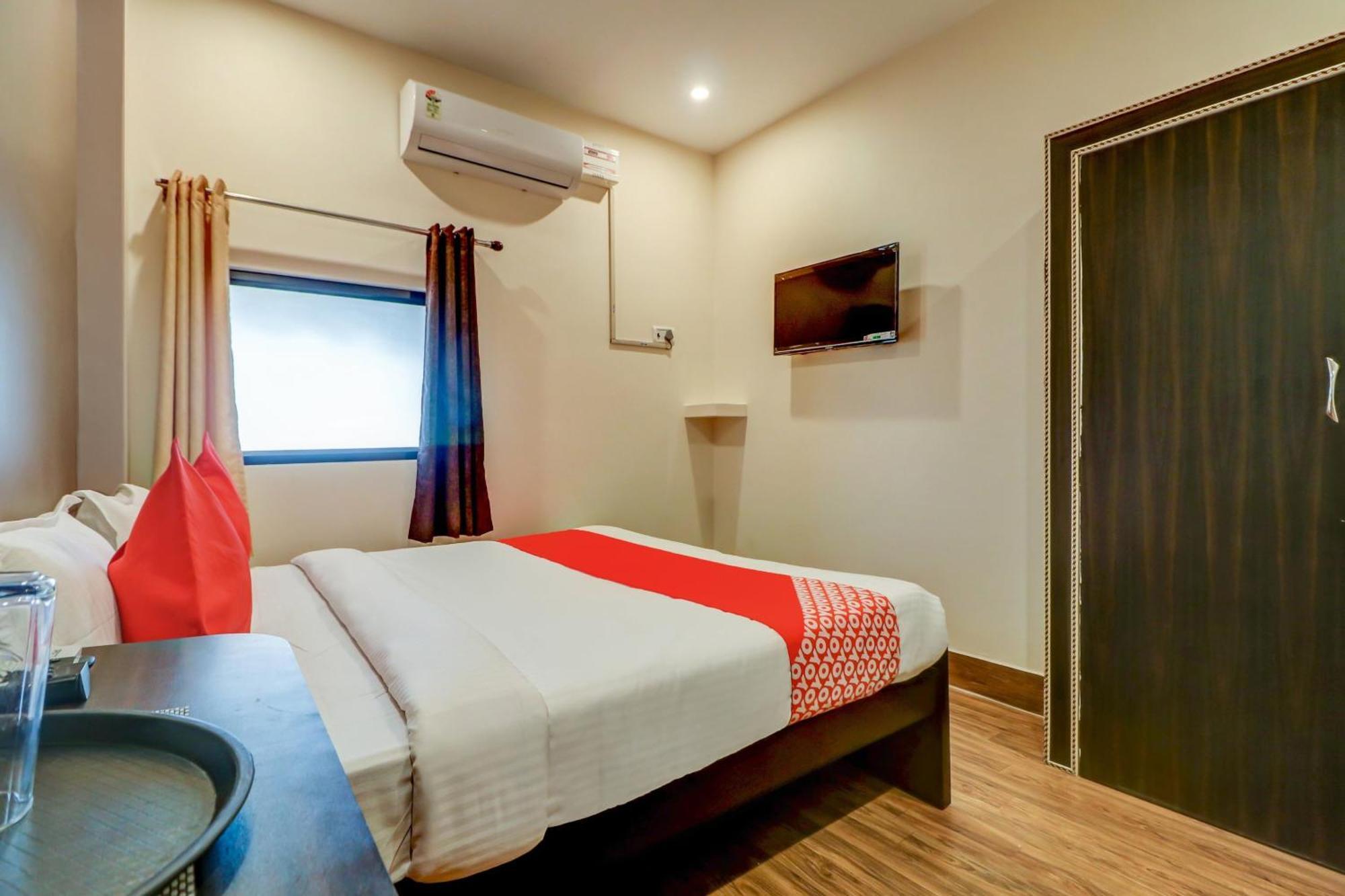 O M H Grand 4* Lucknow